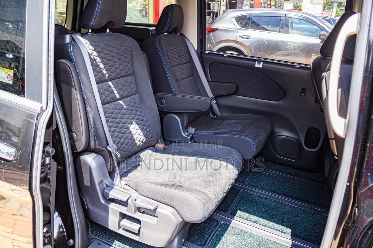 Nissan Serena 2019 Black