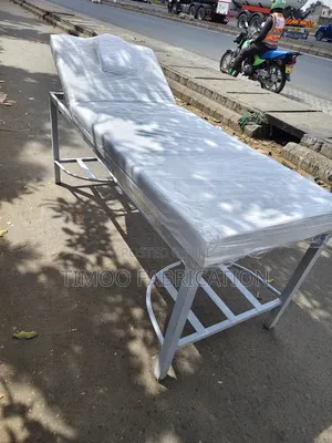 Massage Bed With Whole and Adjustable Head