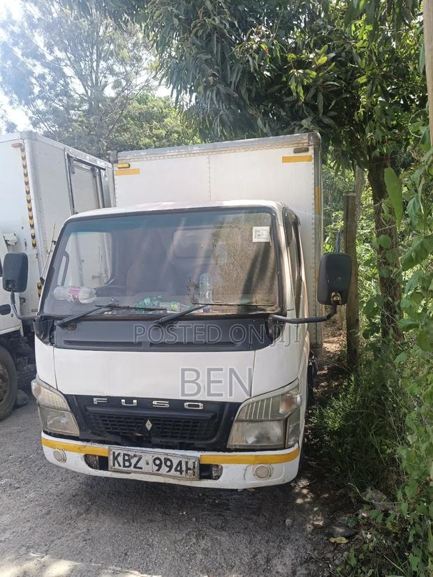 Mitsubishi Canter - thumbnail 3