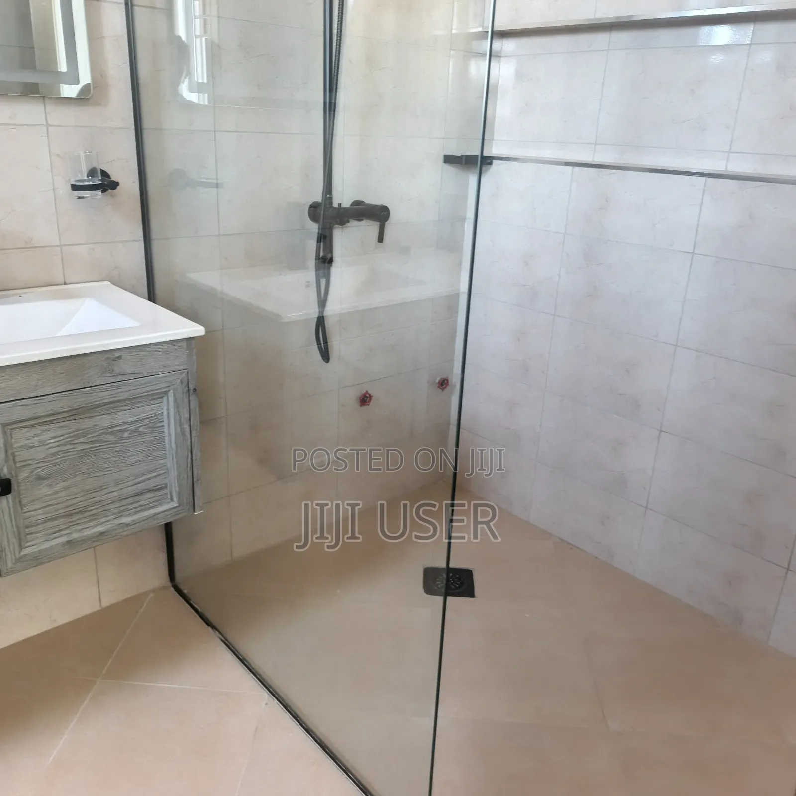 4bdrm Apartment in Parklands for rent