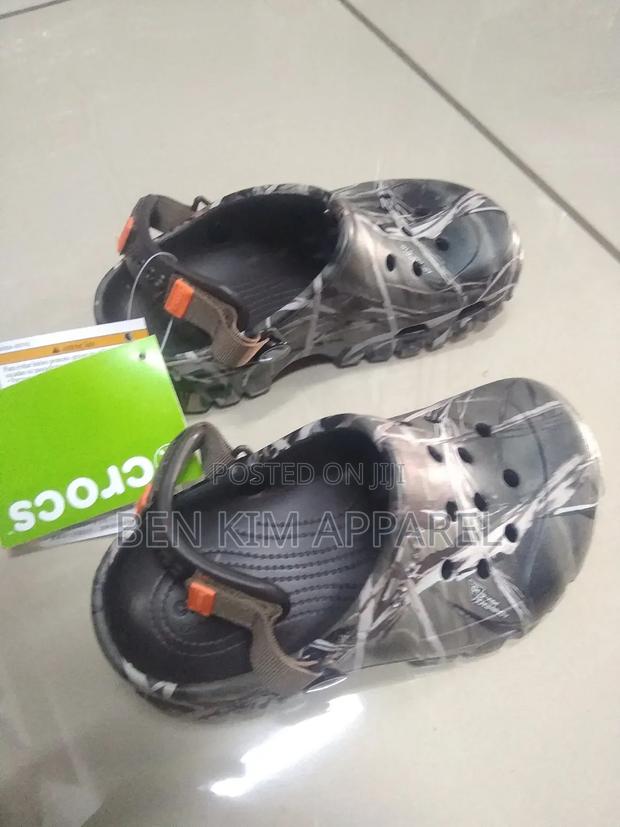 Kids Crocband Off-Road Crocs, C8 . - thumbnail 5