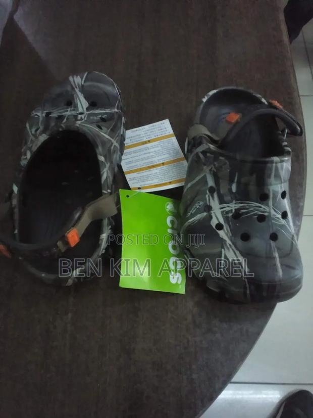 Kids Crocband Off-Road Crocs, C8 . - thumbnail 8