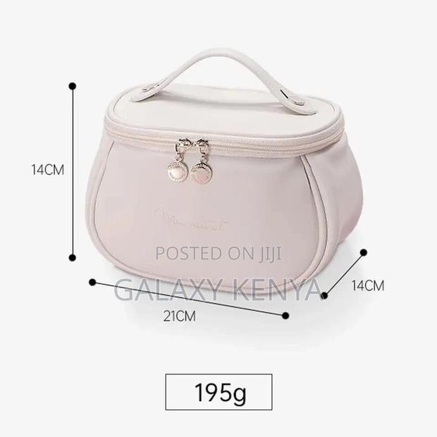 Portable Makeup Bag Large Size With Handle for Travel Accessories - thumbnail 2