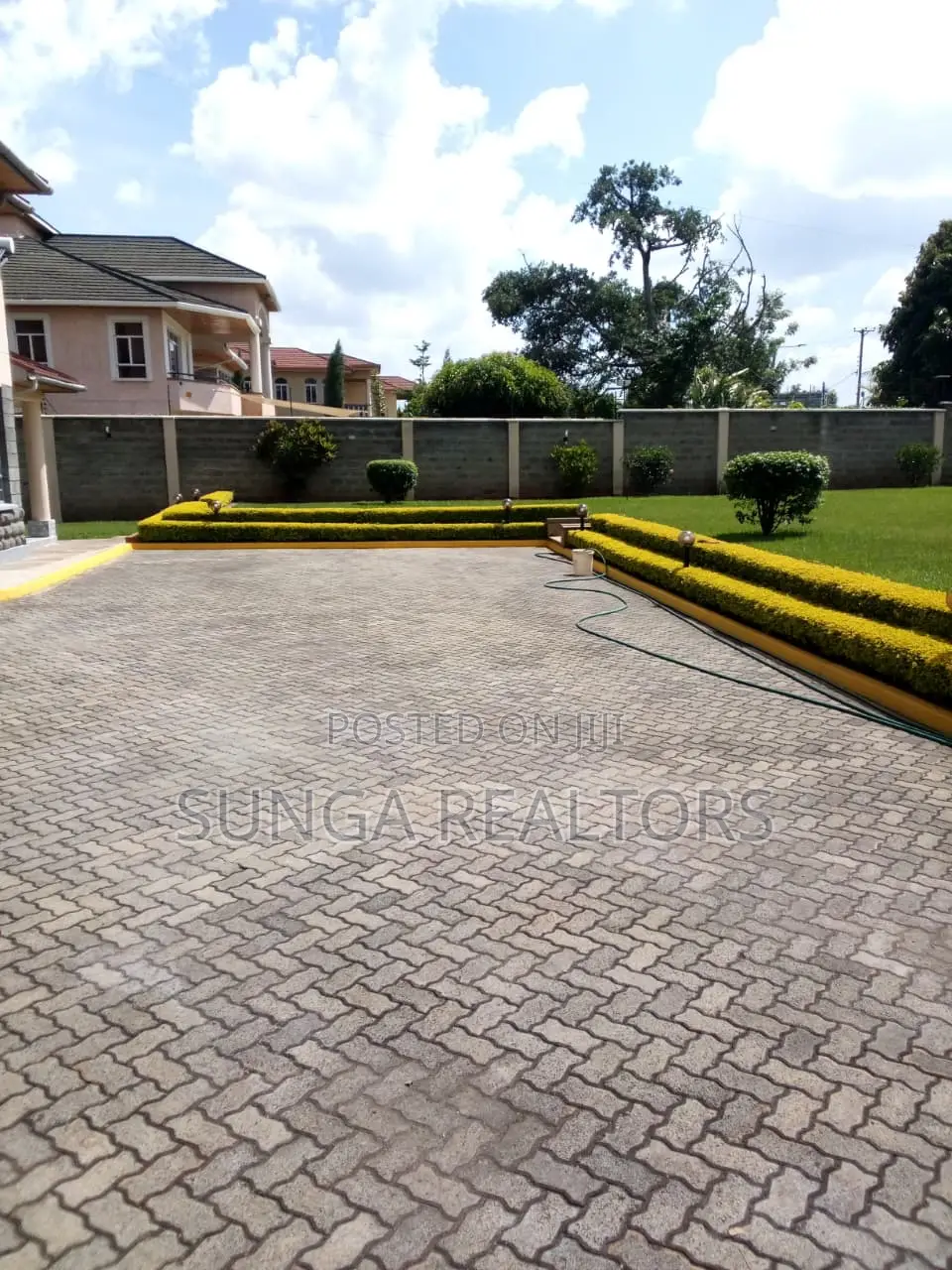 5bdrm Maisonette in Runda for sale