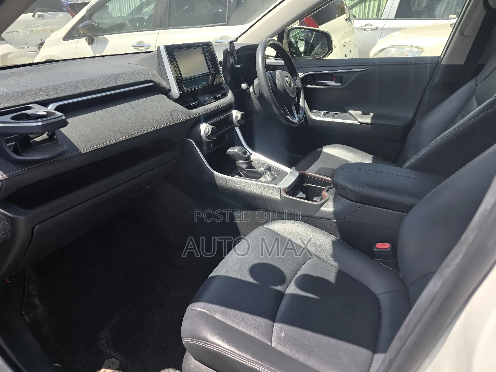 Toyota RAV4 2019 White