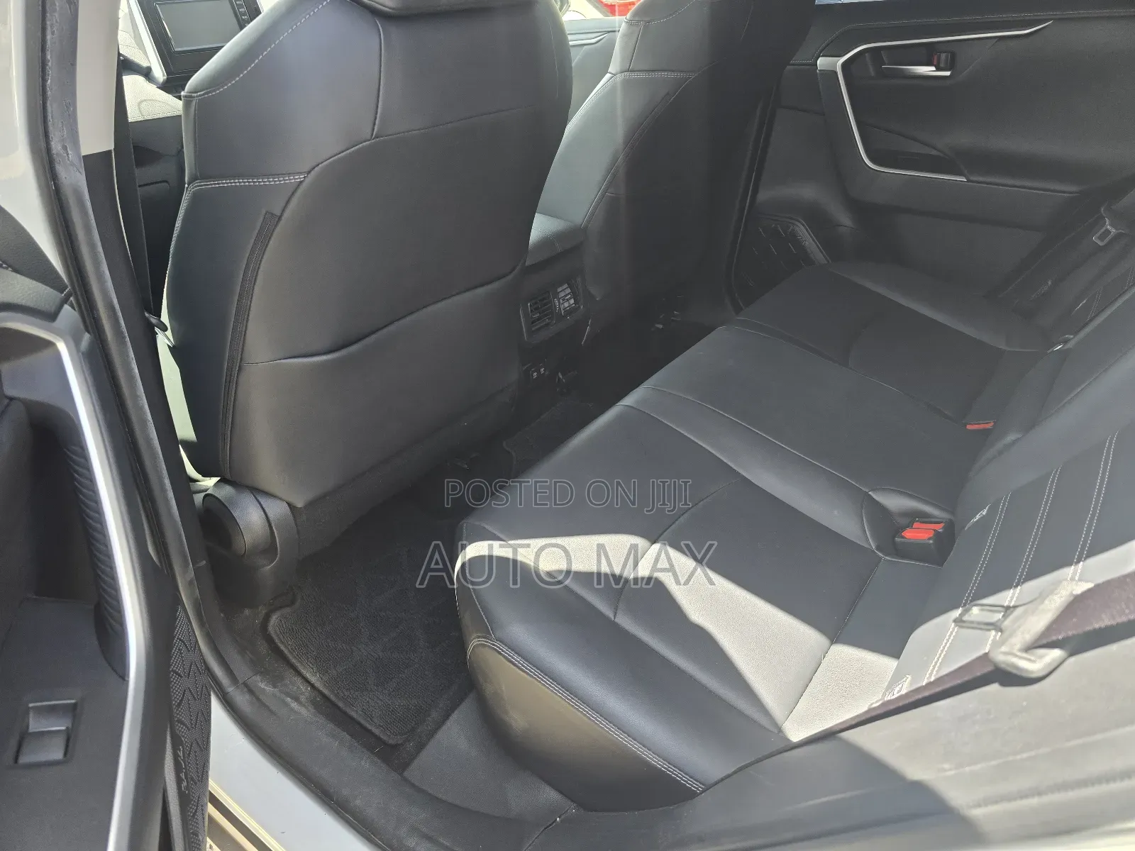 Toyota RAV4 2019 White