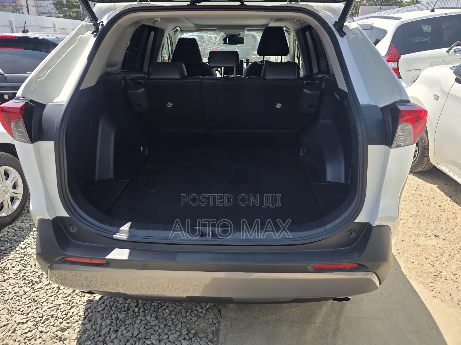 Toyota RAV4 2019 White
