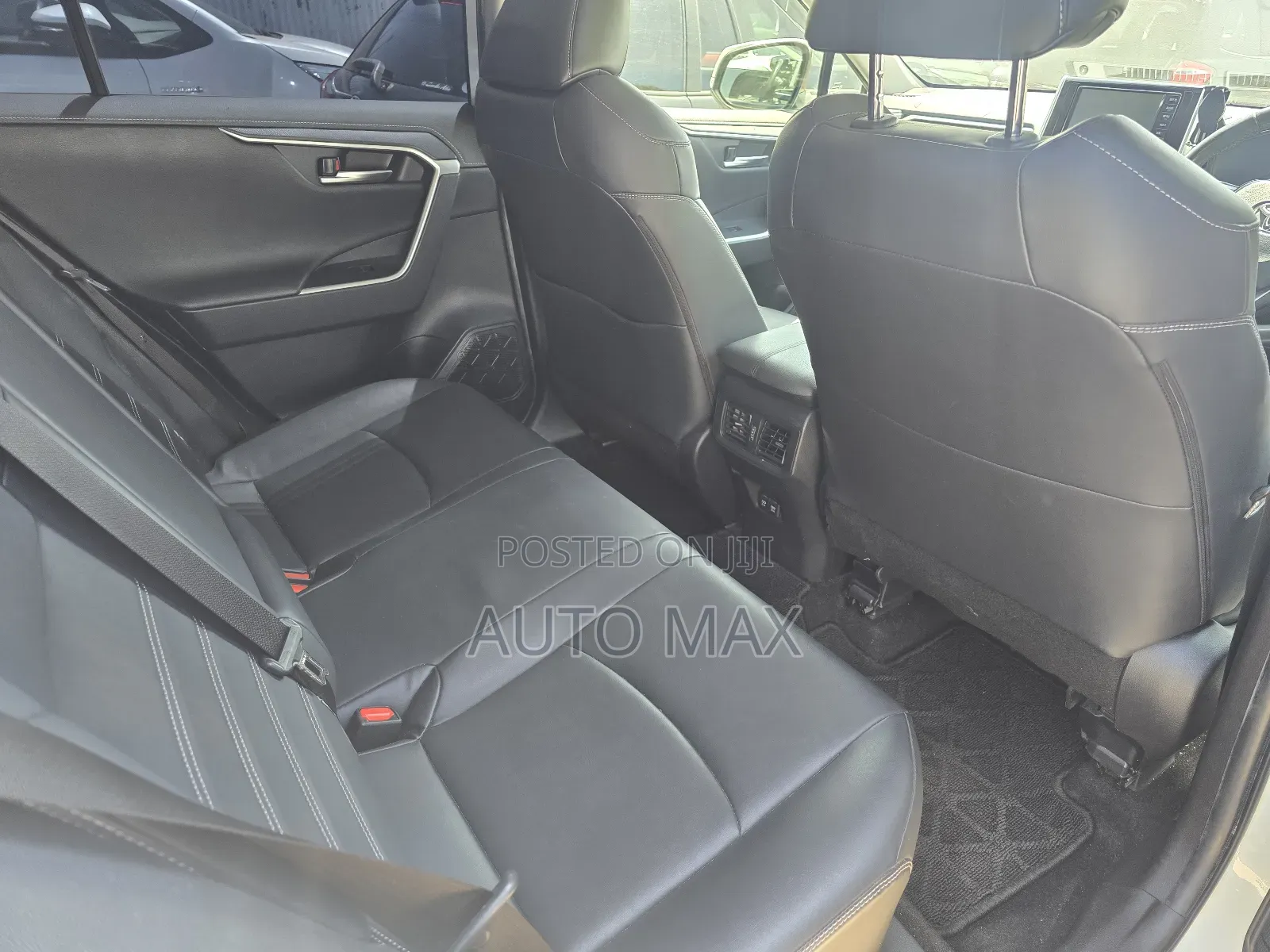 Toyota RAV4 2019 White