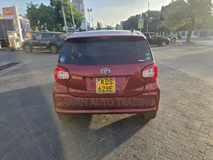 Toyota Passo 2018 Red