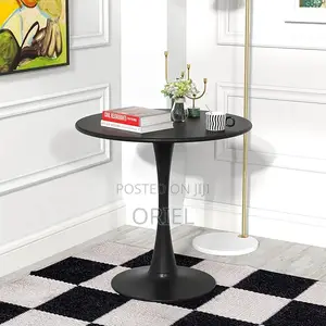 Dining Table : Modern Round Tulip Dining Table