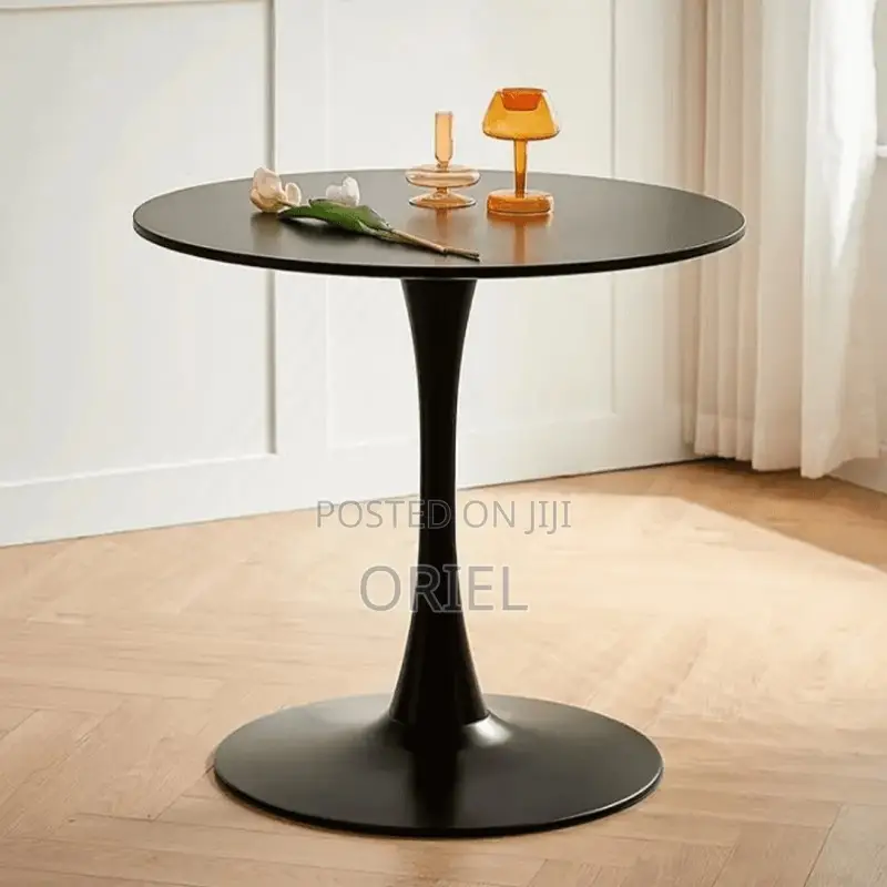 Dining Table : Modern Round Tulip Dining Table