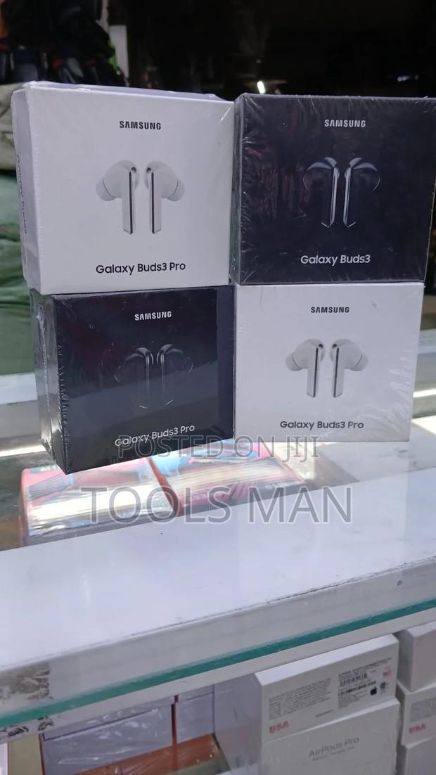 Samsung Galaxy Buds3 Wireless Earbuds.