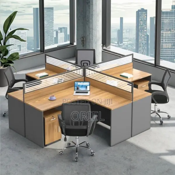 Office Workstation : 4-Way Curved Office Workstation