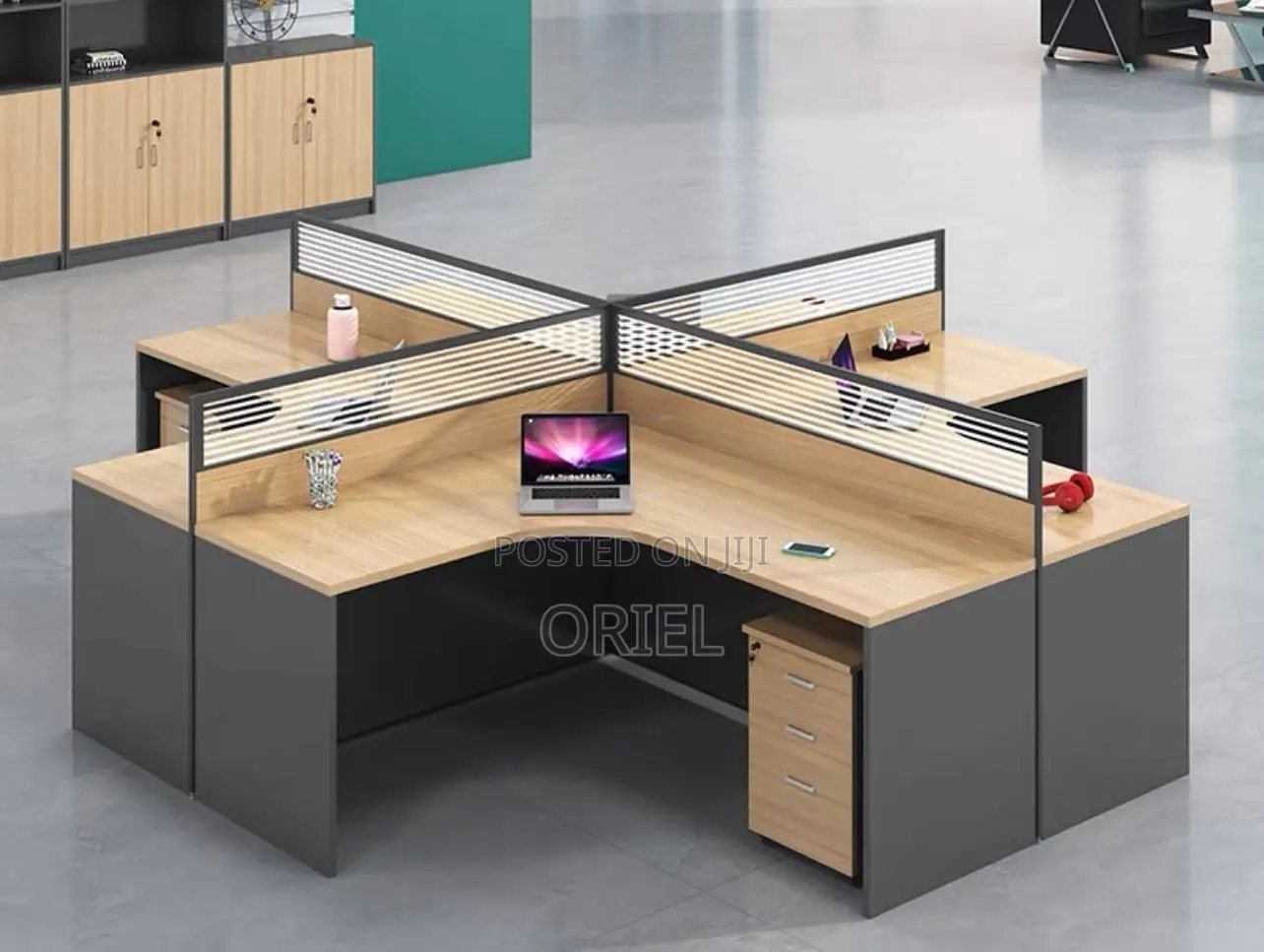 Office Workstation : 4-Way Curved Office Workstation
