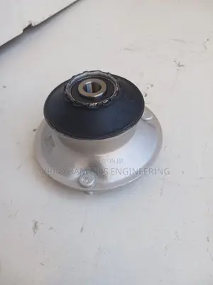 BMW E81 Front Shock Mounting