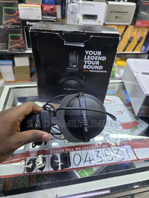 Beyerdynamic Dt 770 Pro Over-Ear Closed-Back Reference Headphones - main view