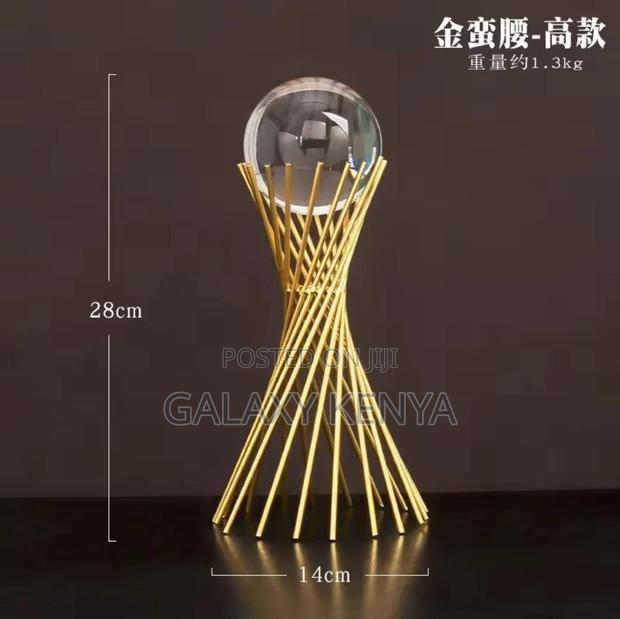European Luxury Creative Crystal Ball With Stand Centre Piece