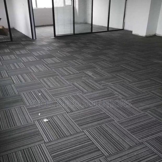 Tile Carpet – Ideal for Offices Workspaces - main view