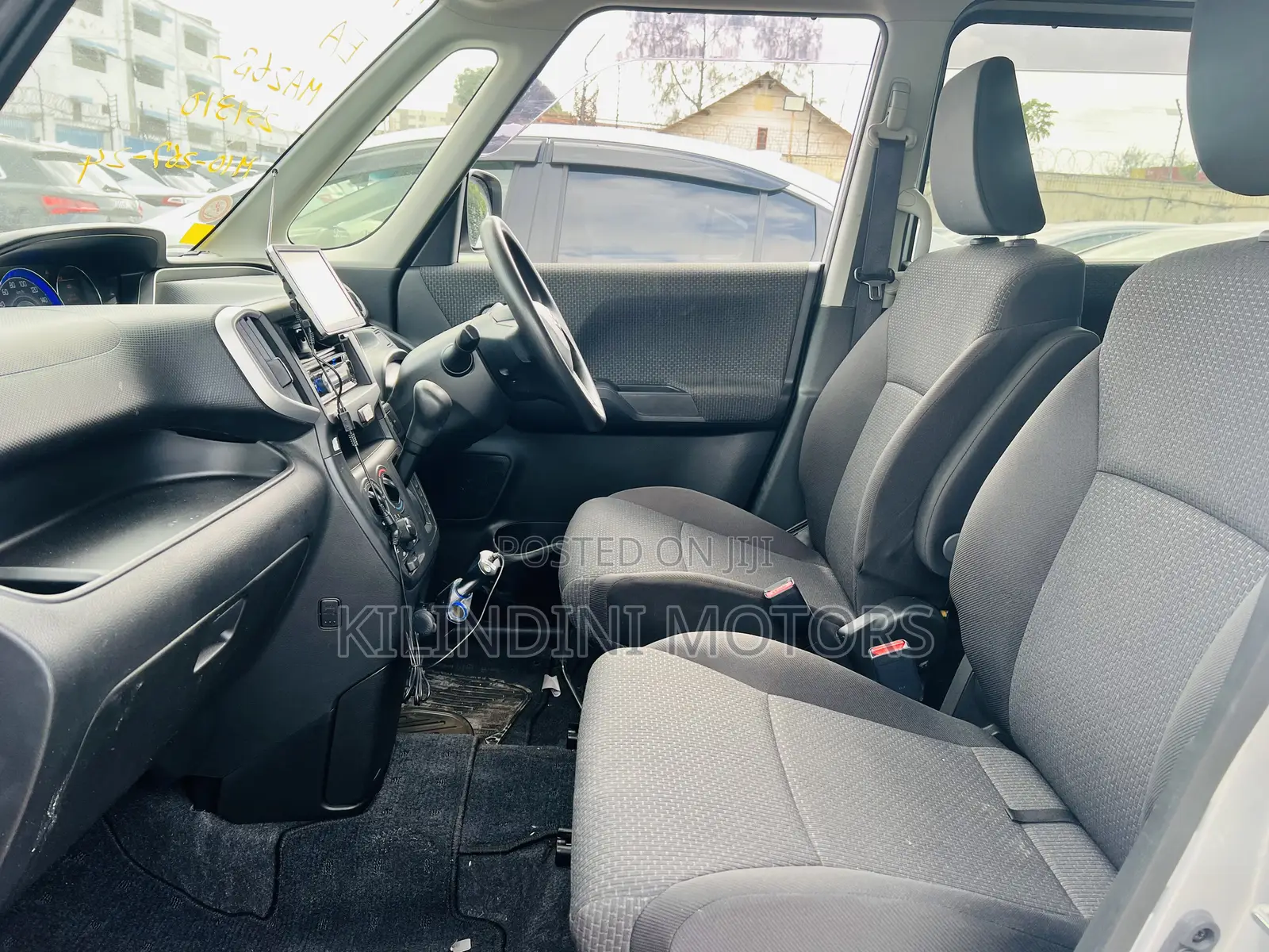 Suzuki Solio 2019 Silver