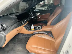 Mercedes-Benz E350e 2019 White