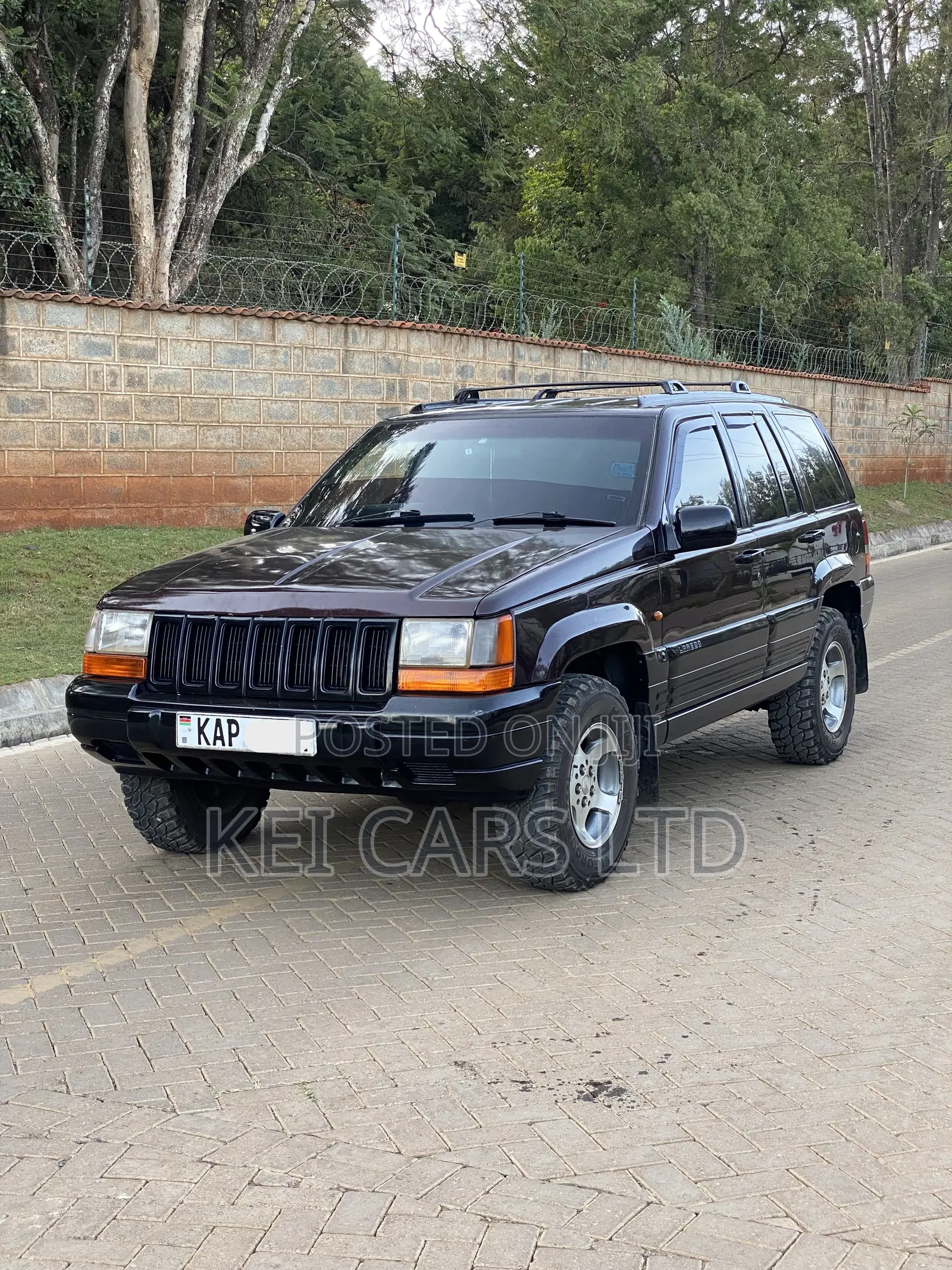 Jeep Grand Cherokee 1997 Maroon