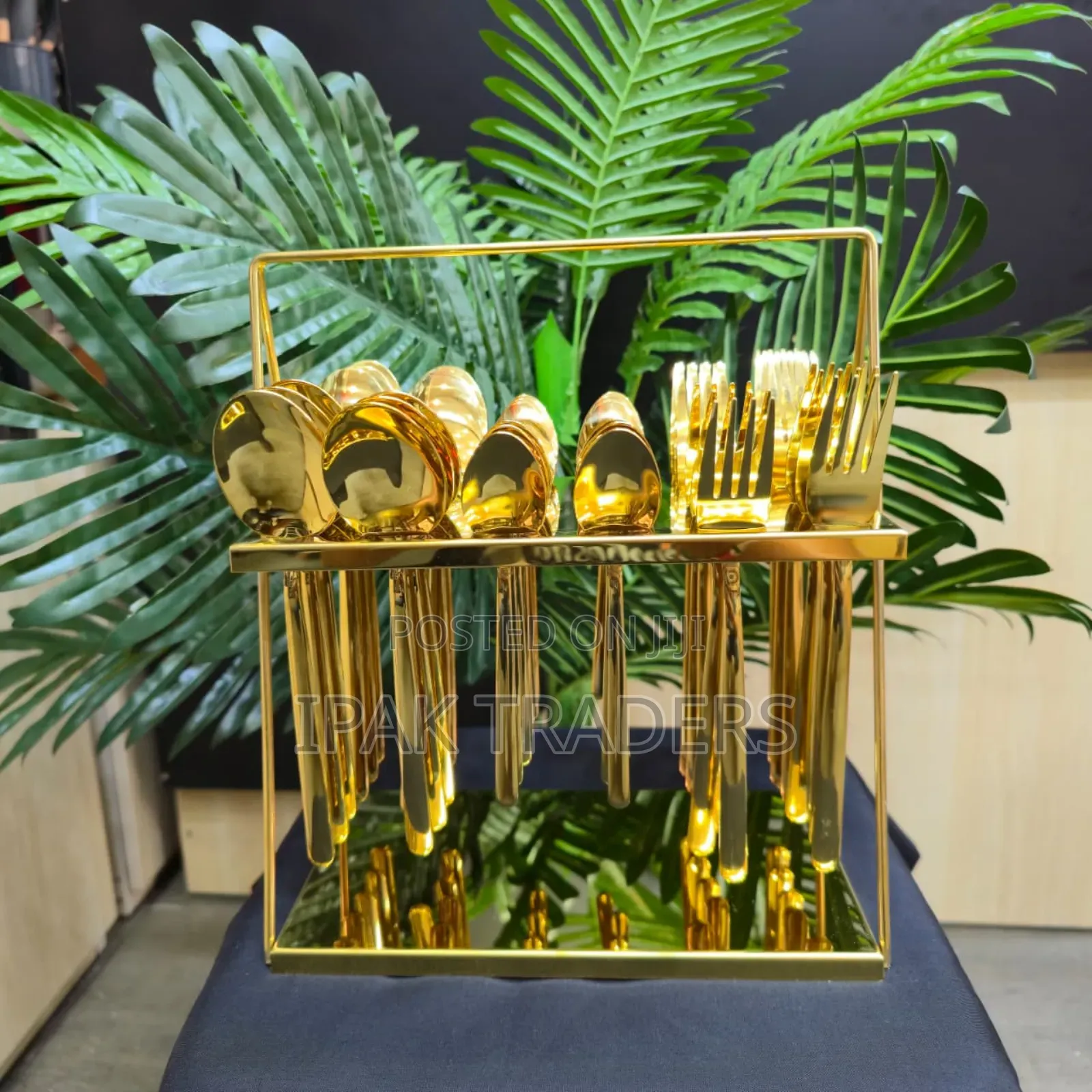 *36pcs Gold Cutlery Set With Unique Stand* Gold