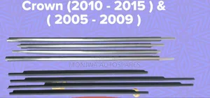 Weather Strip Crown 2005-2009,2010-2015 Black and Chrome