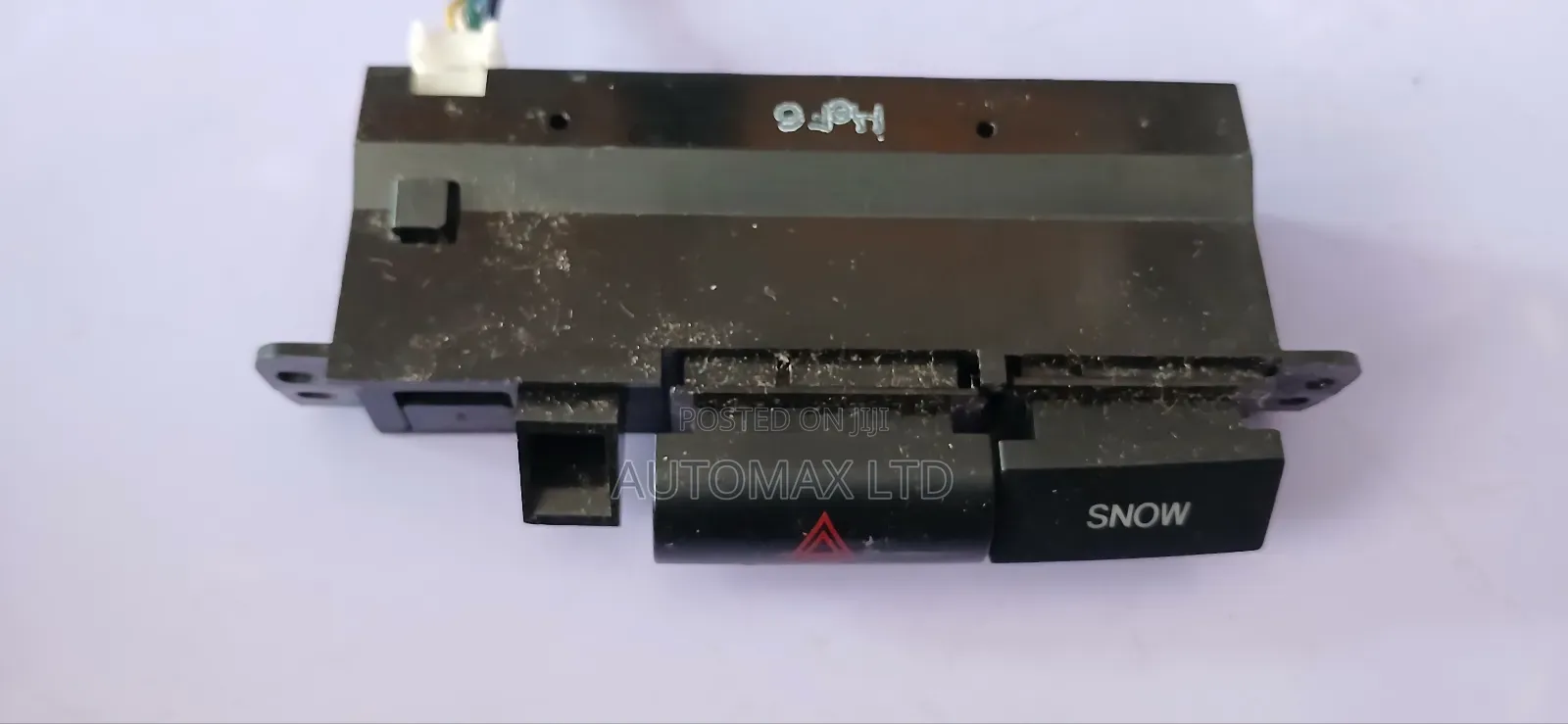Toyota Premio/ Allion 240, Hazard Switches