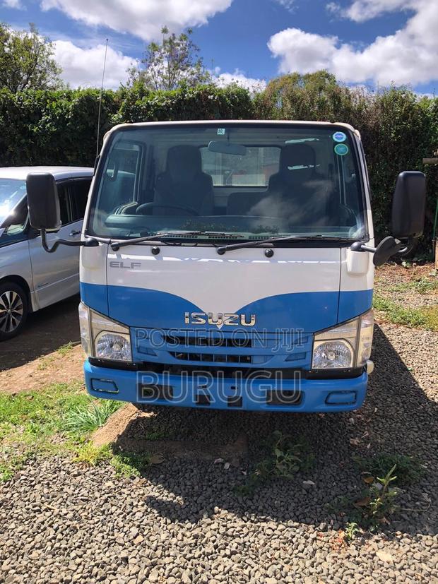 Isuzu Elf Truck 2018 Blue
