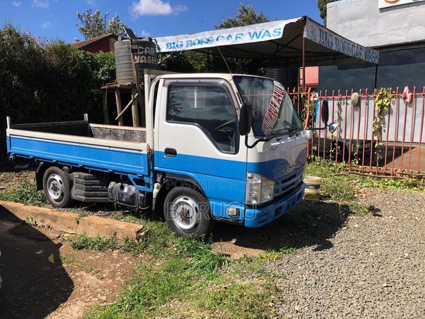 Isuzu Elf Truck 2018 Blue - thumbnail 3