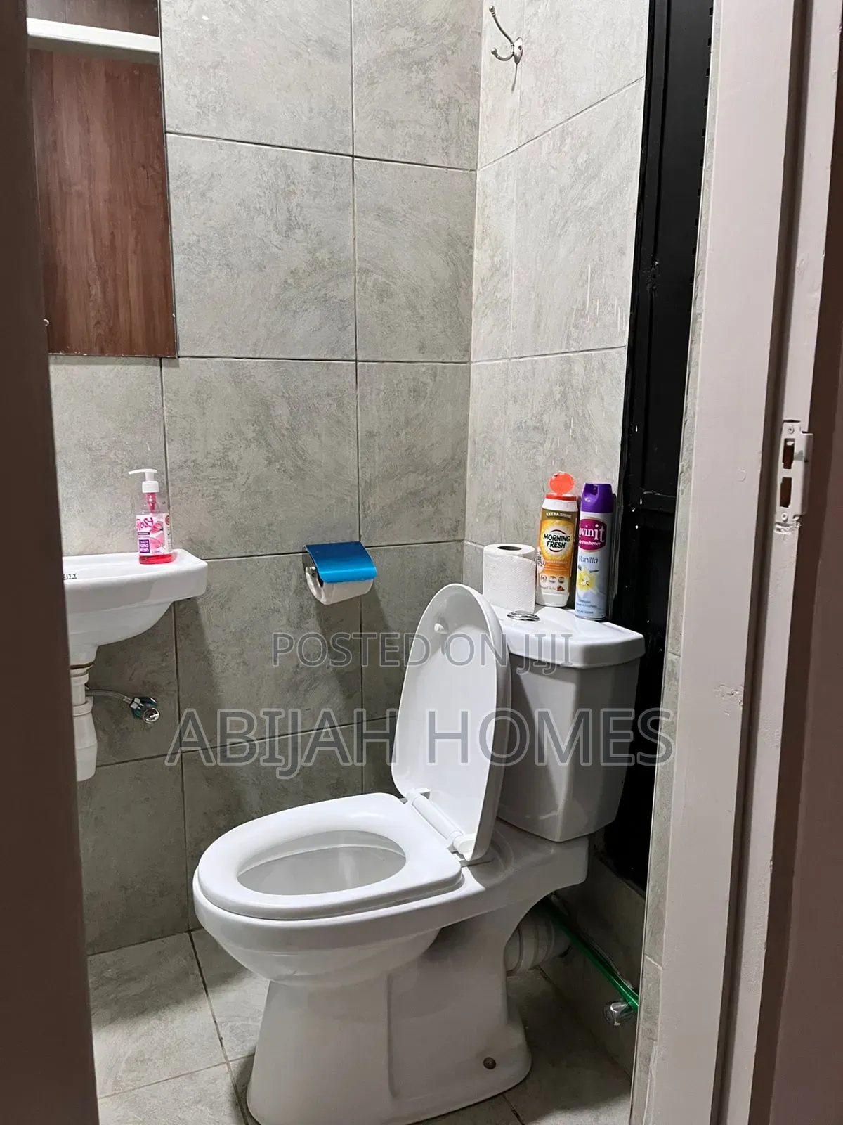 Studio Apartment Airbnb Roysambu