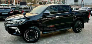 Toyota Hilux Revo Double Cab Deisel 2.4 AWD 2019 Black