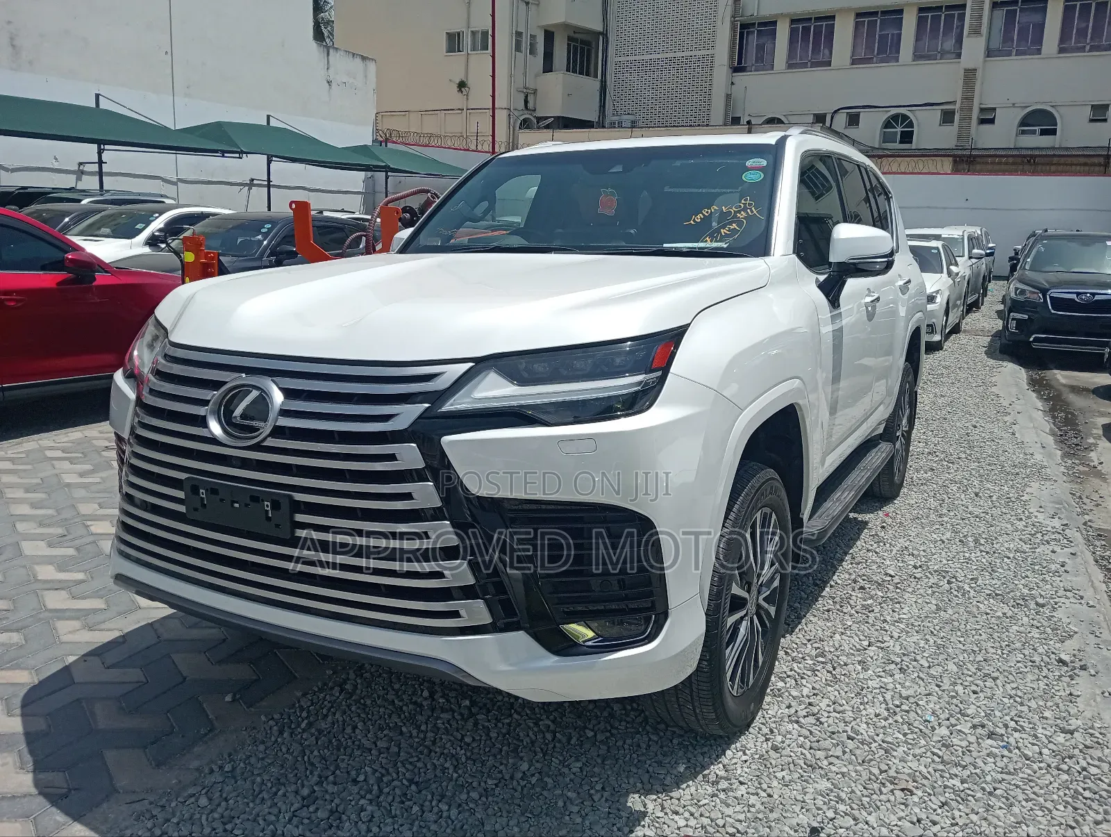 Lexus LX LX 600 2022 White