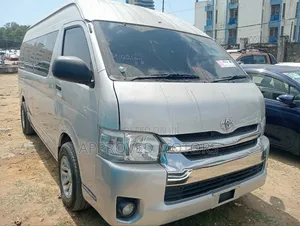 Toyota HiAce 2019 Silver