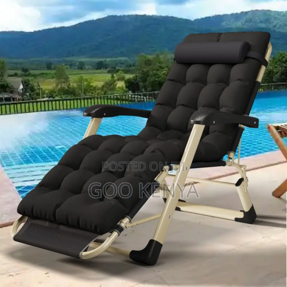 Home Chair; Foldable Soft-cushioned Zero Gravity Lounge Chair
