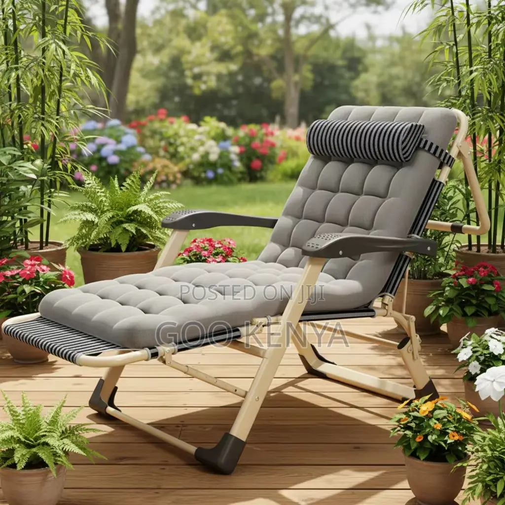 Home Chair; Foldable Soft-cushioned Zero Gravity Lounge Chair