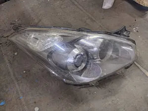 Wish 2005 Headlight Zenon