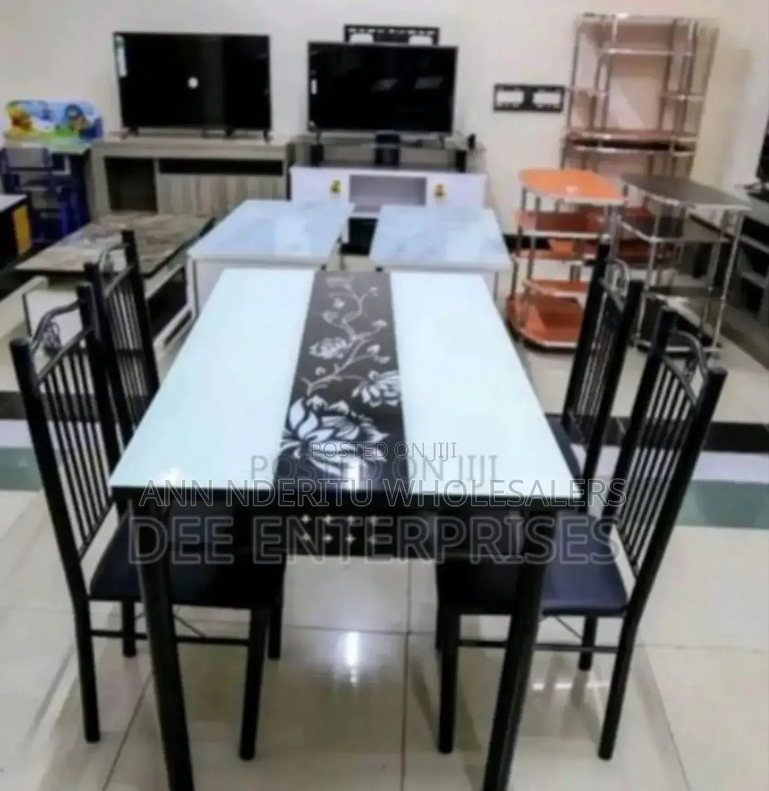 Colour White 6 Sitter Dinning Table.