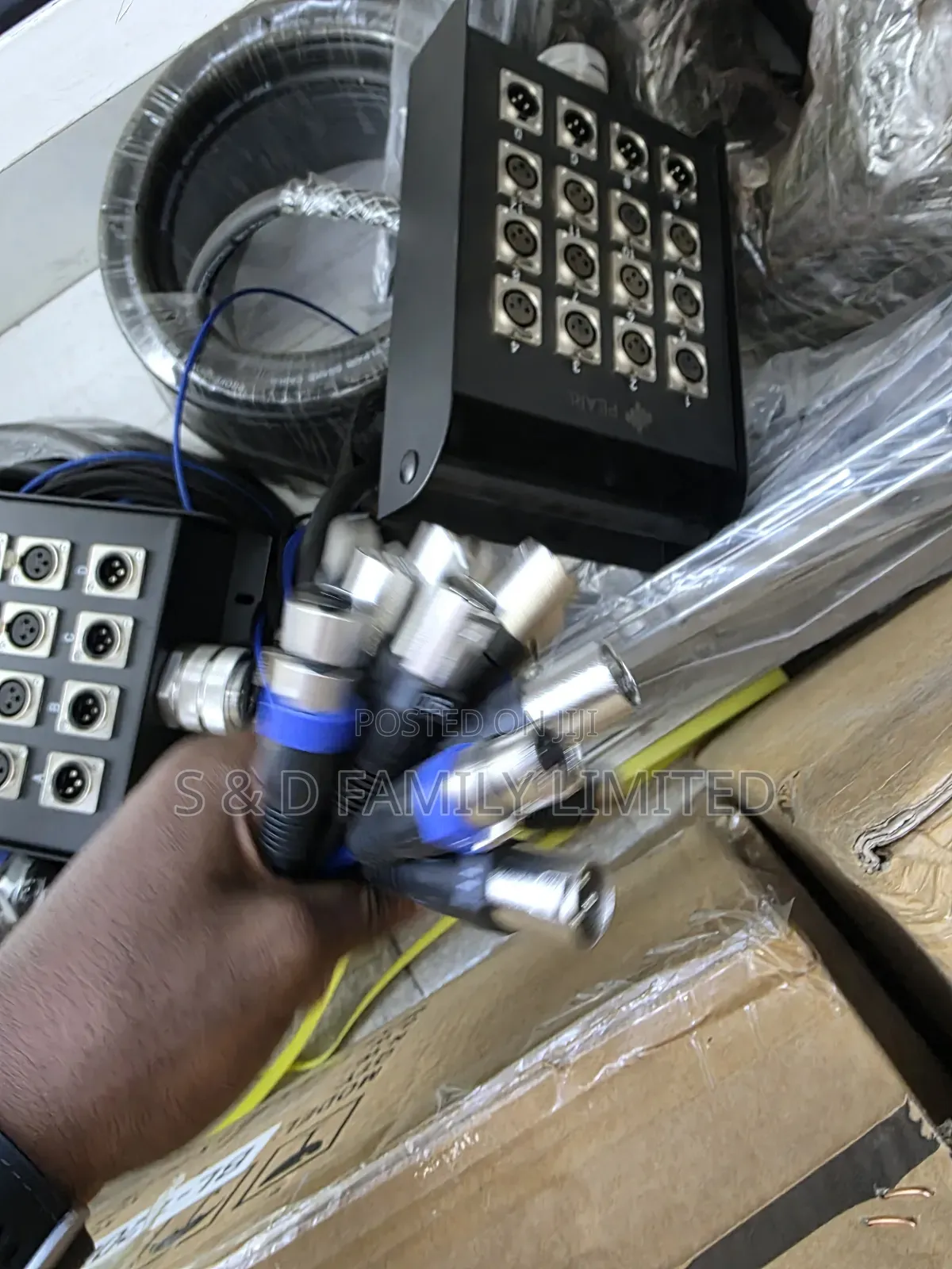 Pearl 12 Channels 4 Returns Snake Cable