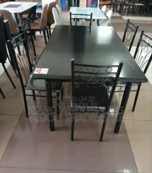 Assembled Big - 6 Sitter Dinning Table. ✓✓