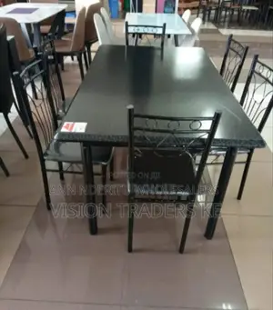 Assembled Big - 6 Sitter Dinning Table. ✓✓