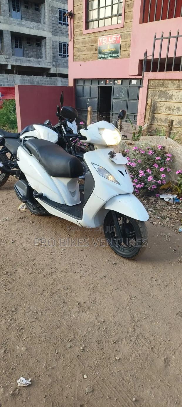 TVS 2015 White - main view