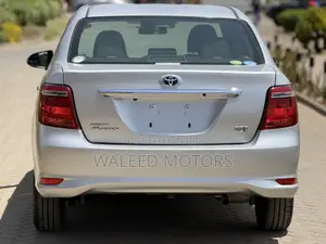 Toyota Axio 2019 Silver