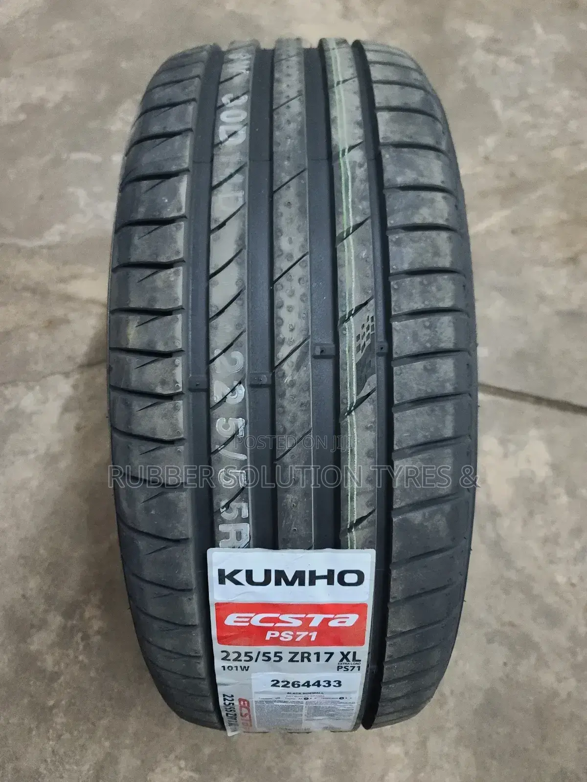 225 /55 R17 Kumho Tyres 101w Xl Escta Ps71