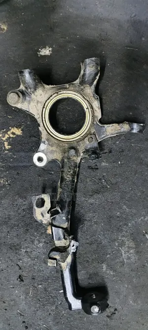 Knuckle Arm Hilux Revo