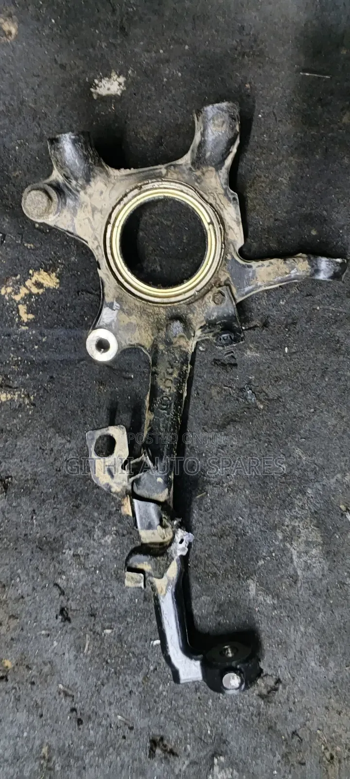 Knuckle Arm Hilux Revo