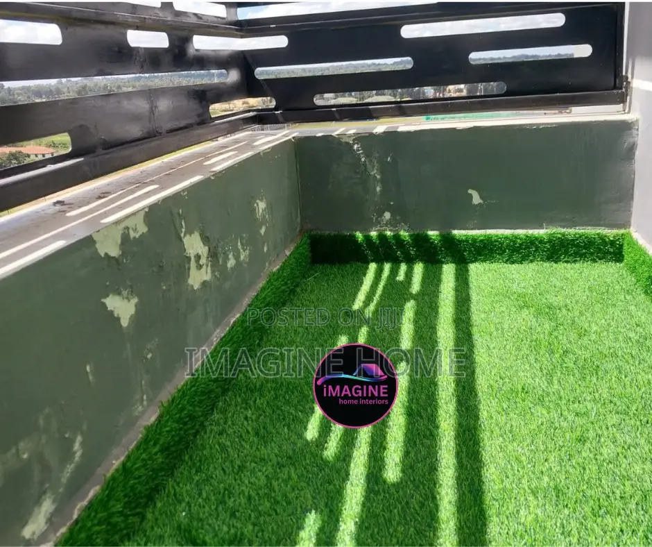 Installation Turf Grass Carpet