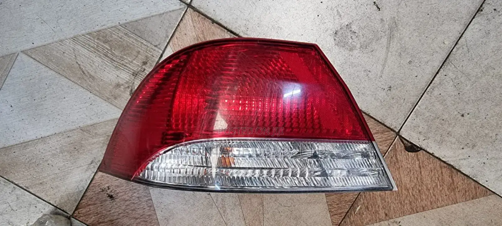 Tailight Cedia Old