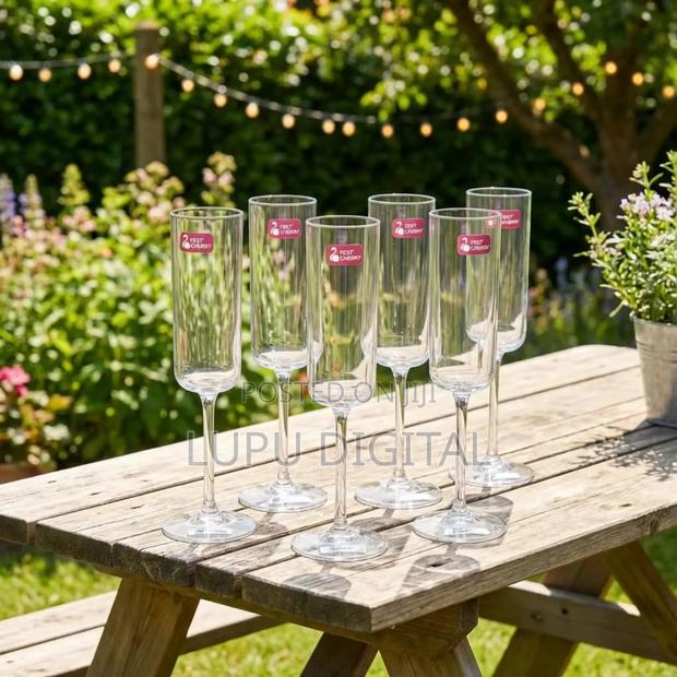*Champagne Flute Glasses*
Comes as a Set of 6 Pcs.
Capacity 175ml