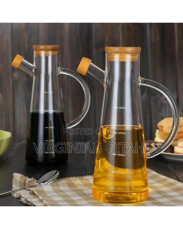 Glass Oil/Vinegar Jar With Bamboo Lid